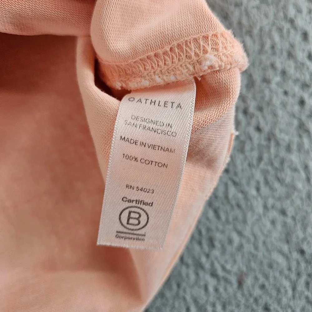 Athleta Classic Cotton Crop Tee Womens‎ Medium Pink Peach Boxy Pocket TShirt